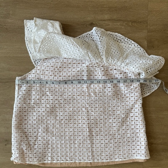 J. Crew One Shoulder Ruffle Eyelet White Statement Blouse Top SZ 12 - Picture 5 of 11